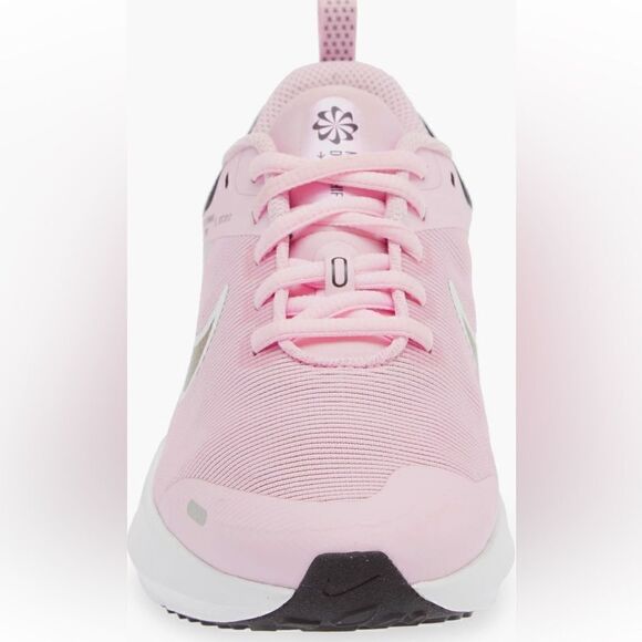 Nike girls Downshifter lightweight comfy Sneaker size 6,5 new in box - Picture 4 of 16